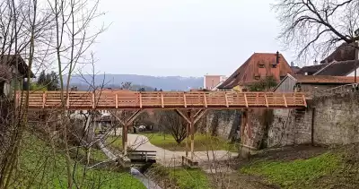 Neue Krankenhausbrücke