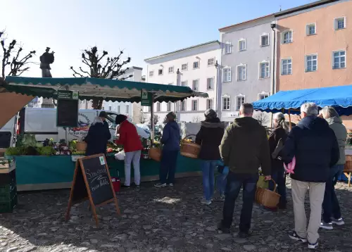 Bauernmarkt Tittmoning – Regional & frisch einkaufen